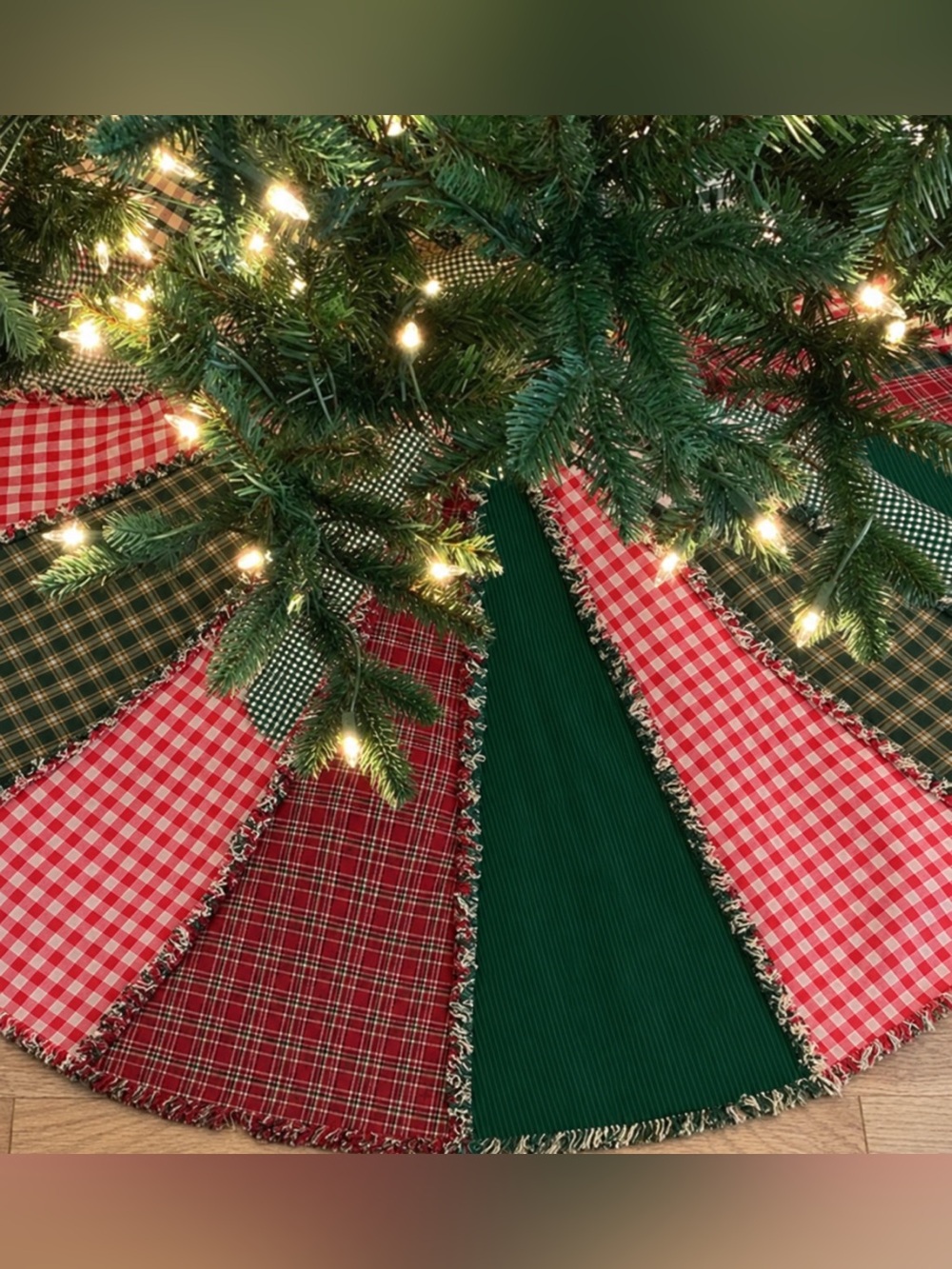 Festive Green and Red Patchwork Tree Skirt - Home Holiday